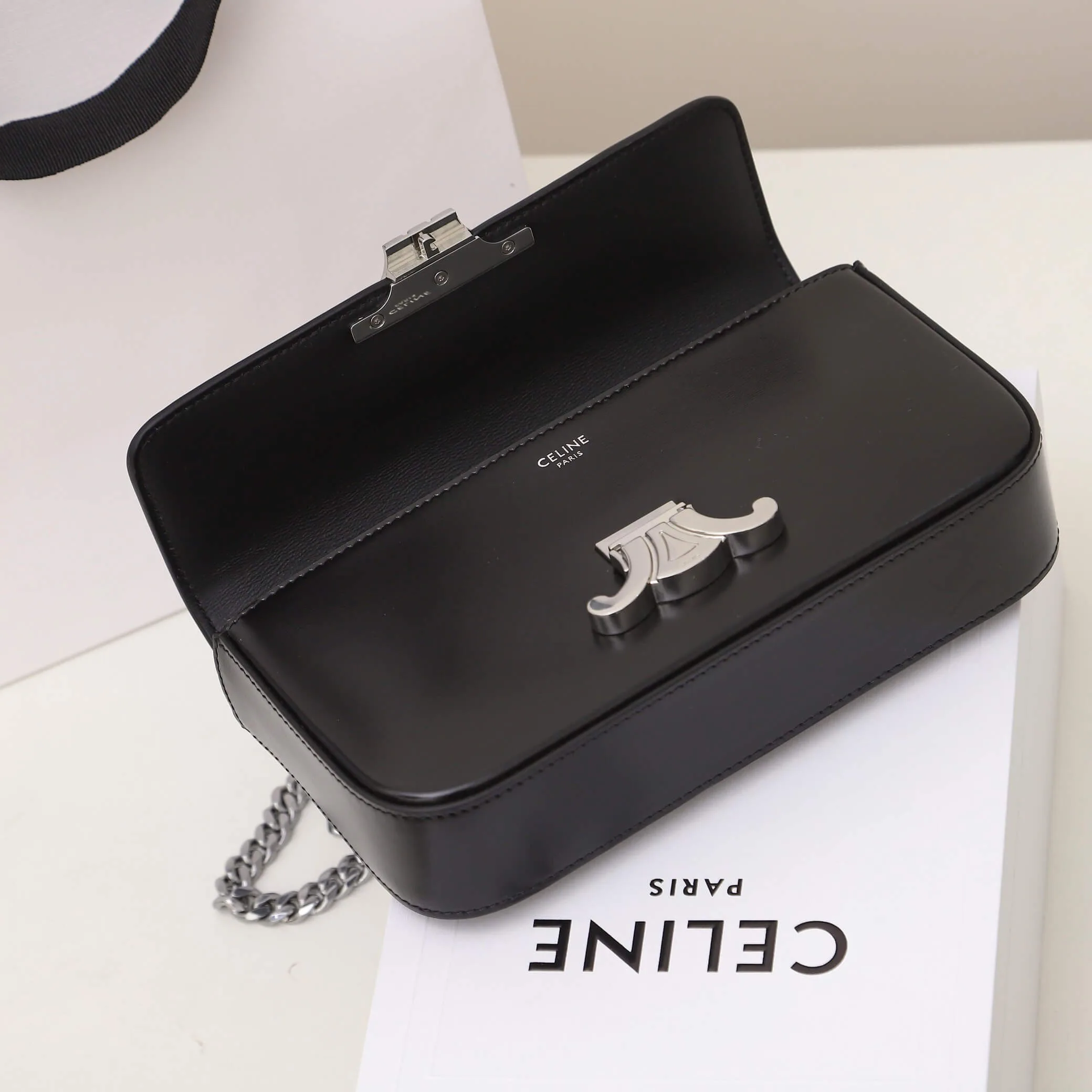 CELINE CLAUDE shiny cowhide leather chain shoulder bag