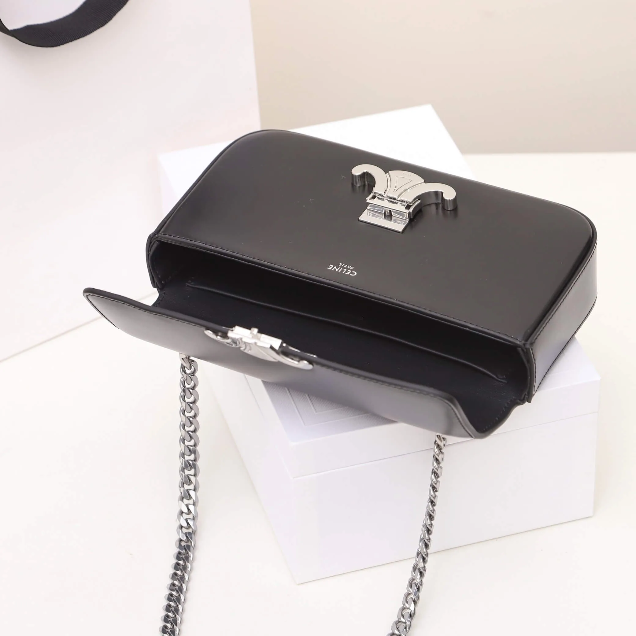 CELINE CLAUDE shiny cowhide leather chain shoulder bag