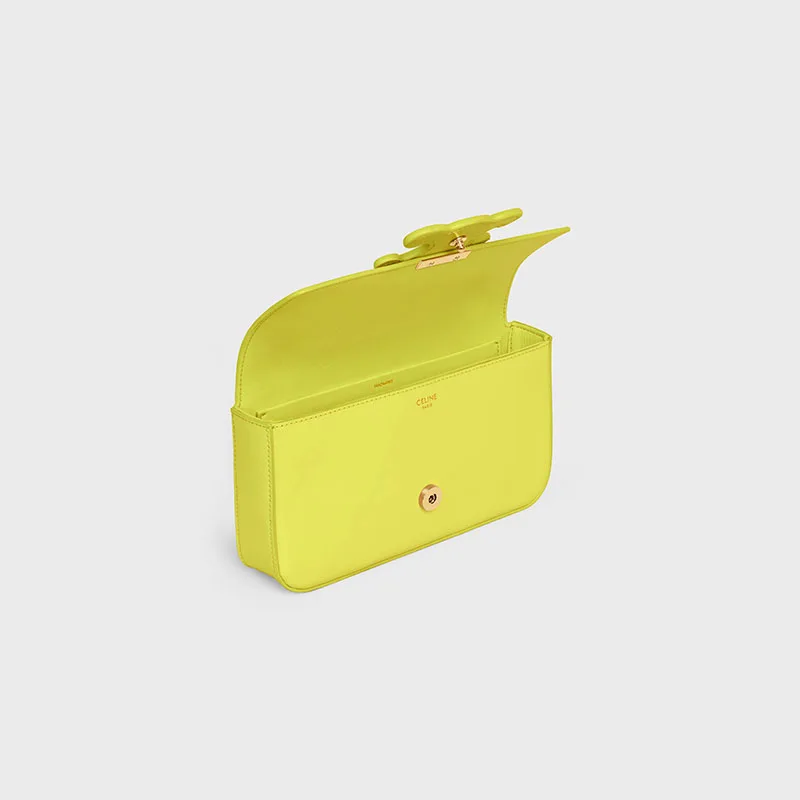 CHAIN SHOULDER BAG CUIR TRIOMPHE IN SHINY CALFSKIN