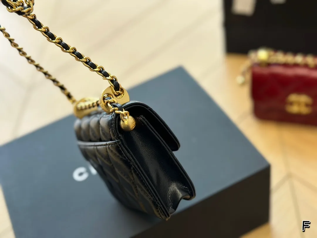 Clutch with Chain