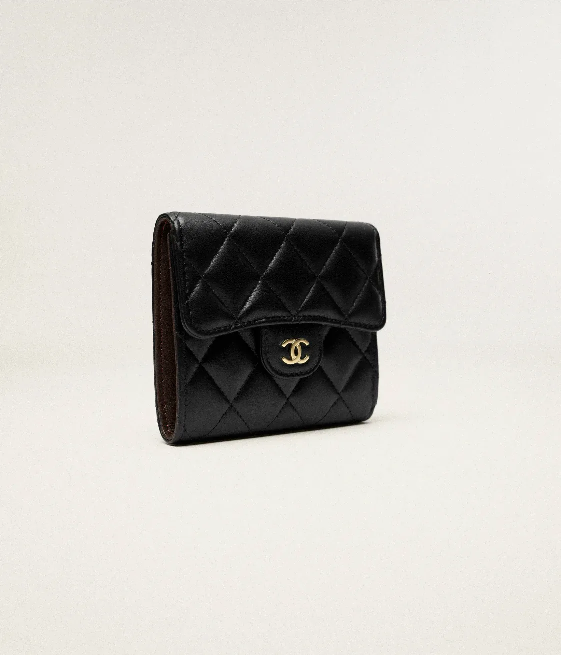 CLASSIC SMALL FLAP WALLET