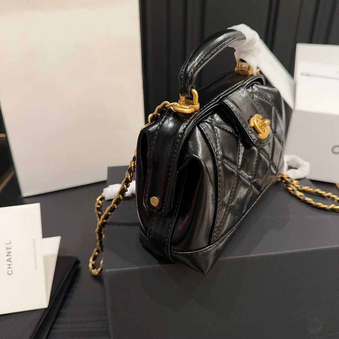 Shoulder bag