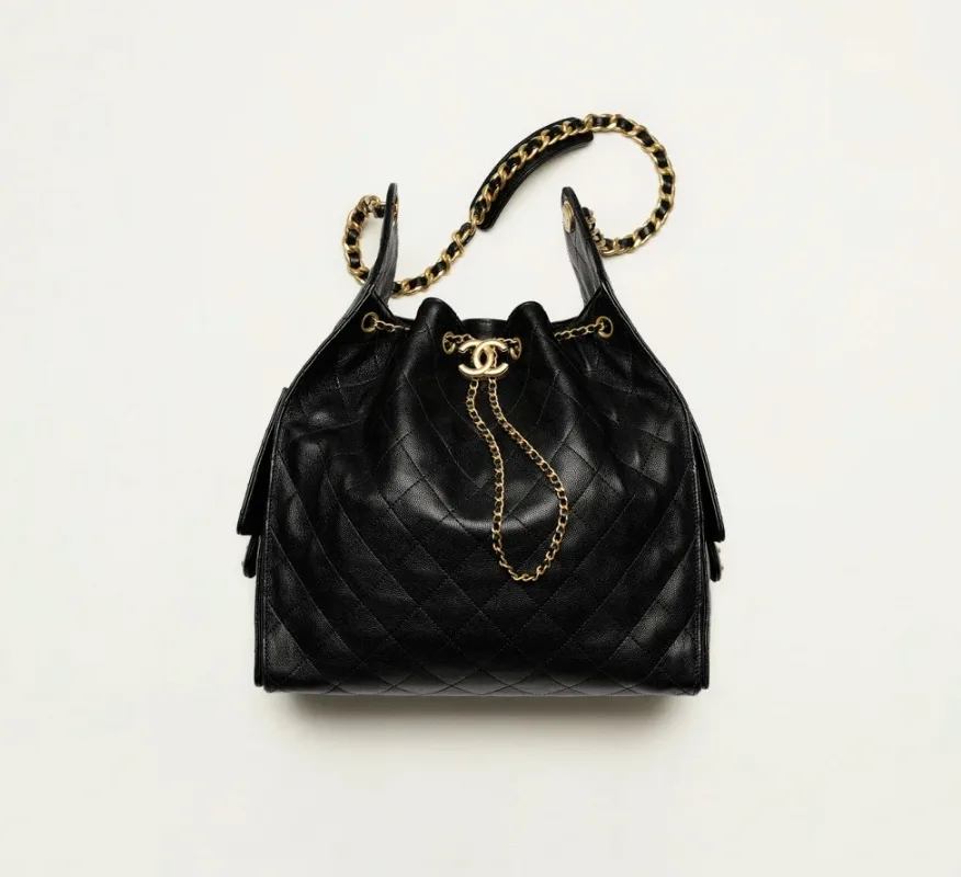 CHANEL 25 Medium Handbag Black