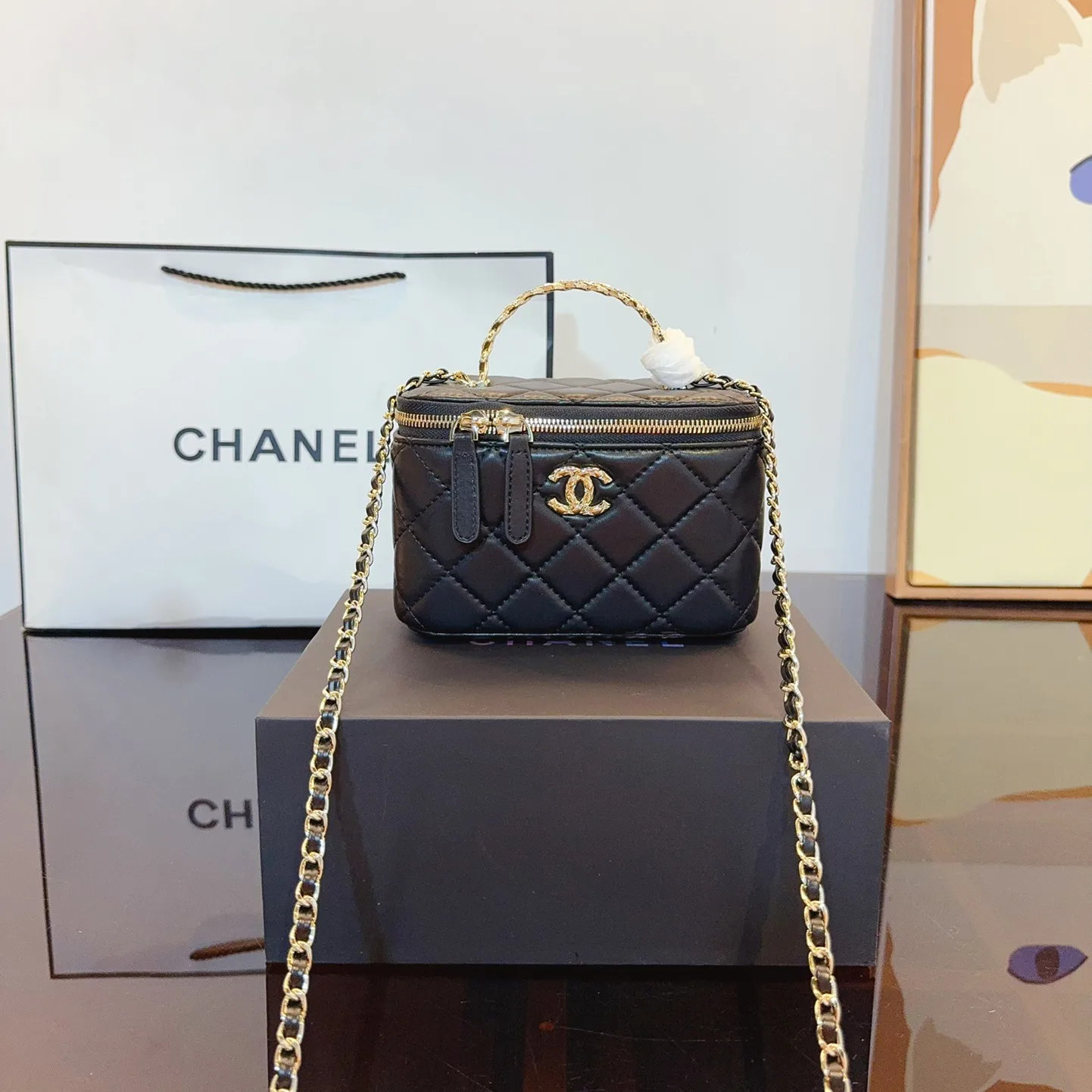 Clutch with Chain