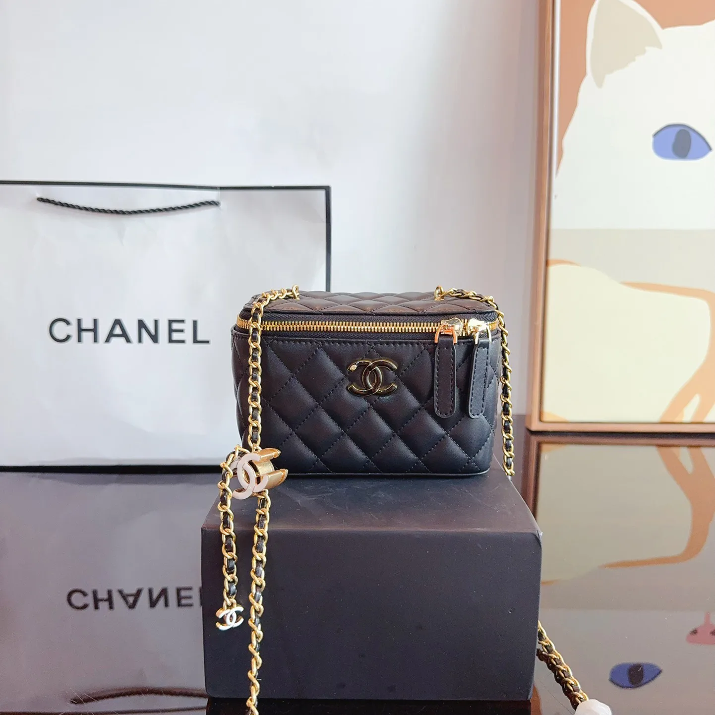Clutch with Chain