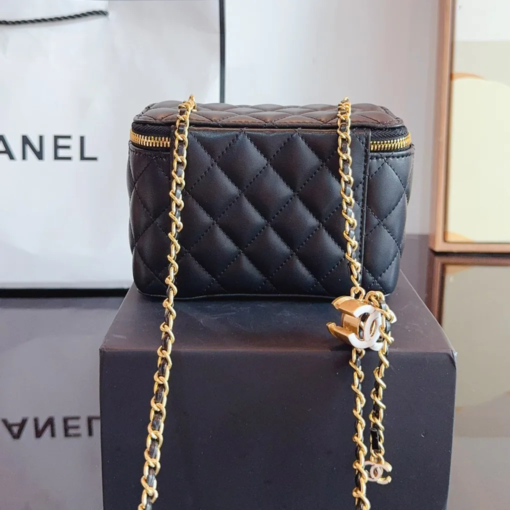 Clutch with Chain