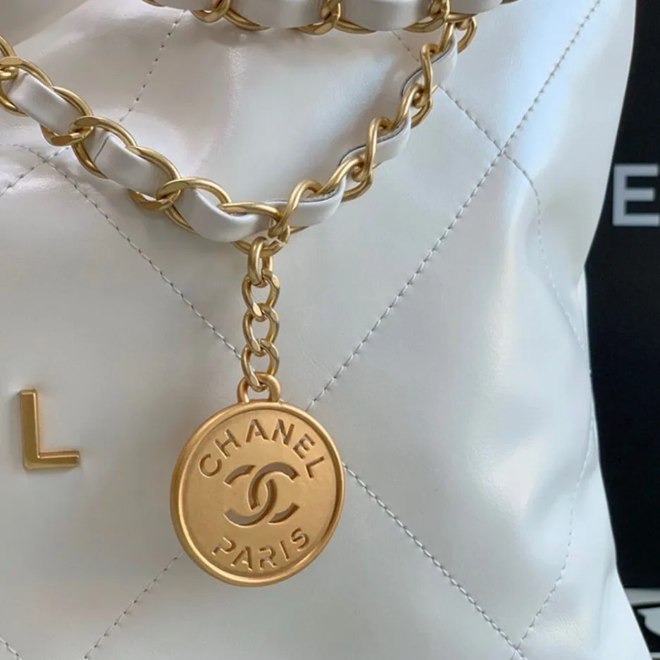 Chanel 22 Small Handbag AS3260