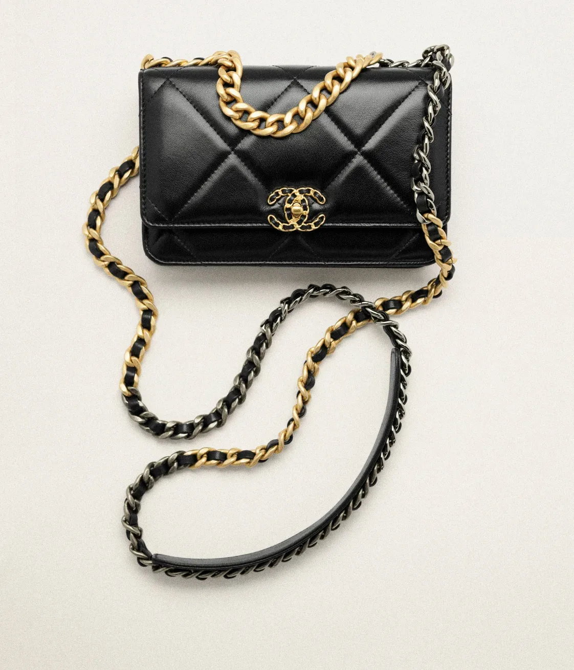 19 WALLET ON CHAIN