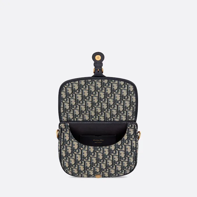 MEDIUM BOBBY BAG