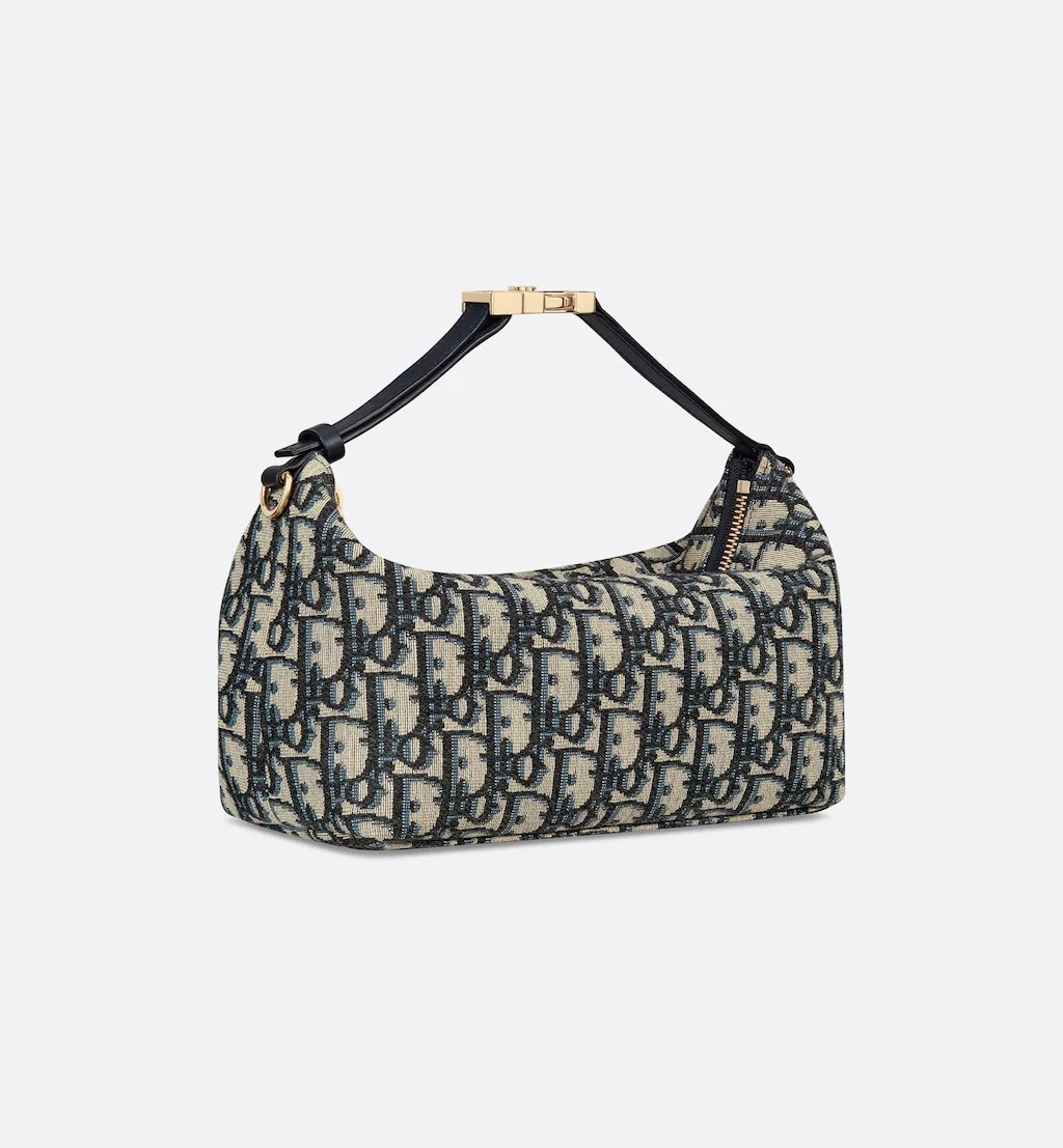 Medium Travel Nomad Pouch