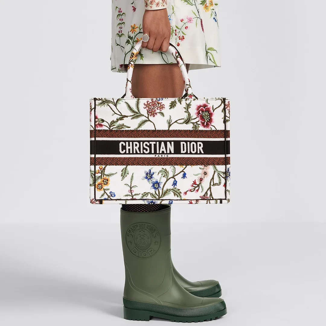 MEDIUM BOOK TOTE