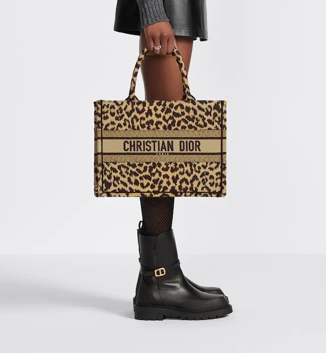MEDIUM BOOK TOTE