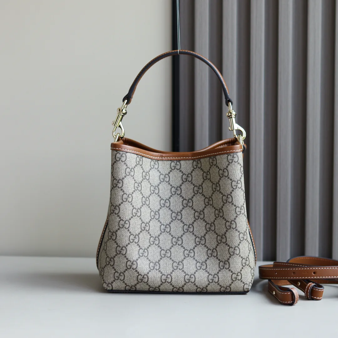 [TOP]Gucci GG Emblem bucket bag - Small