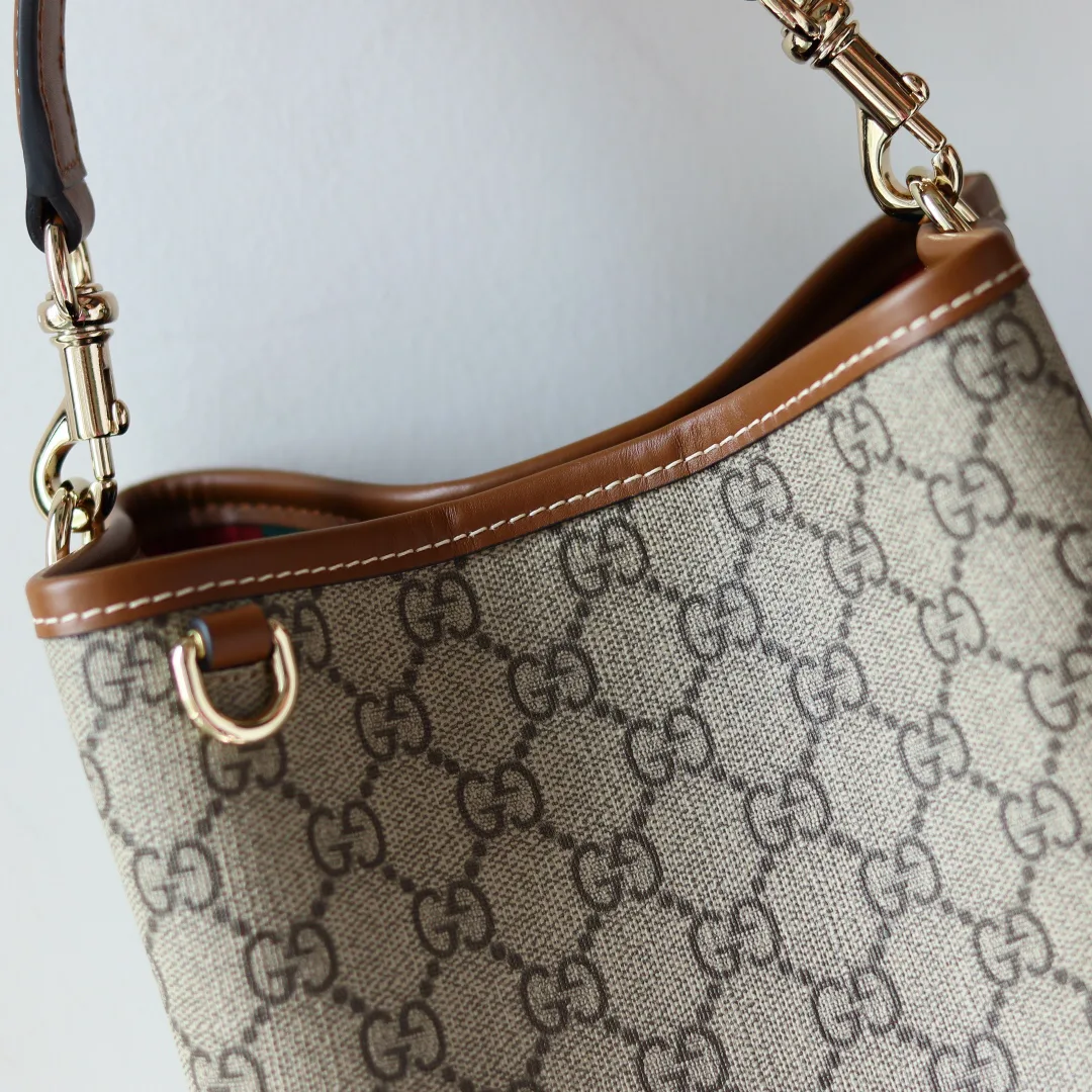 [TOP]Gucci GG Emblem bucket bag - Small