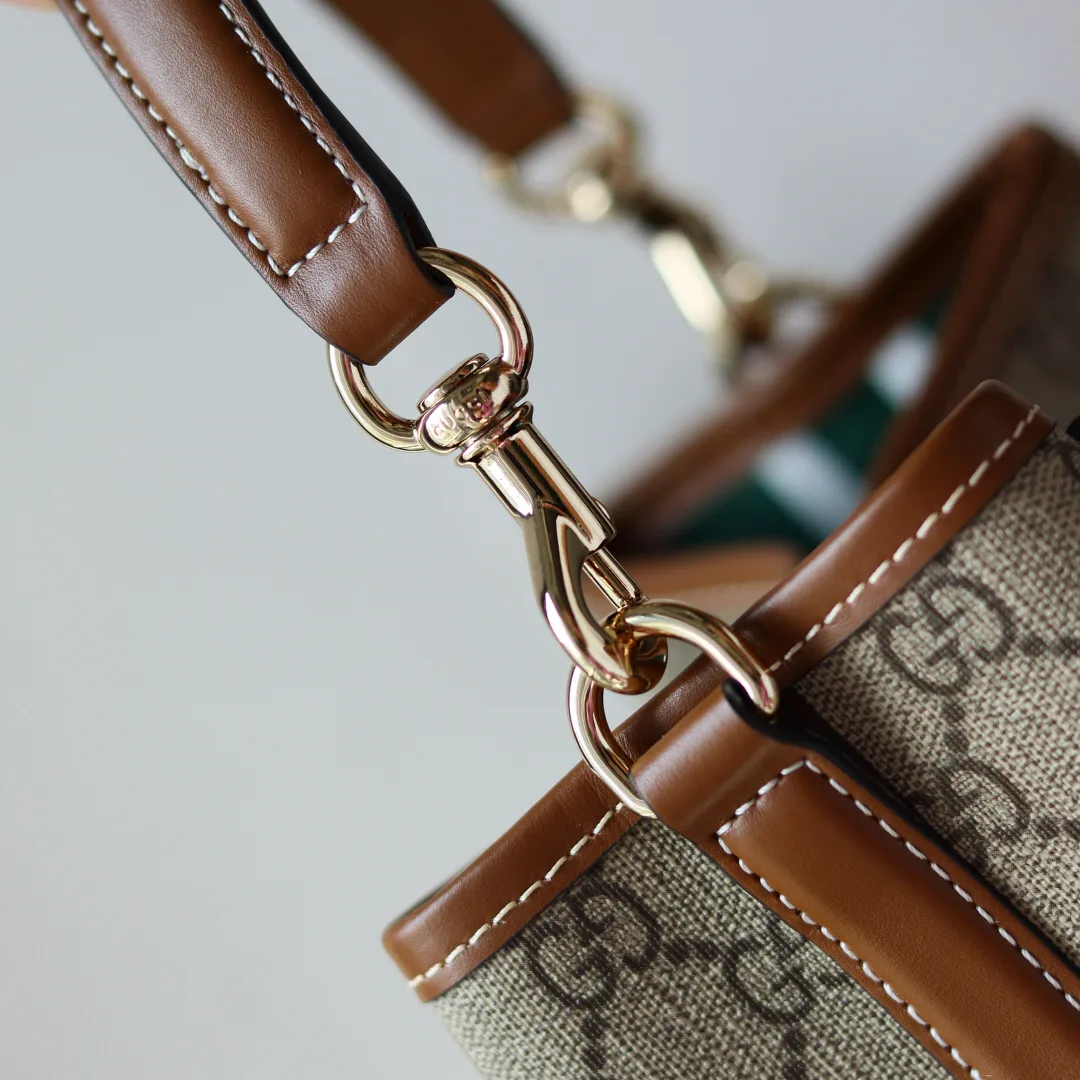 [TOP]Gucci GG Emblem bucket bag - Small