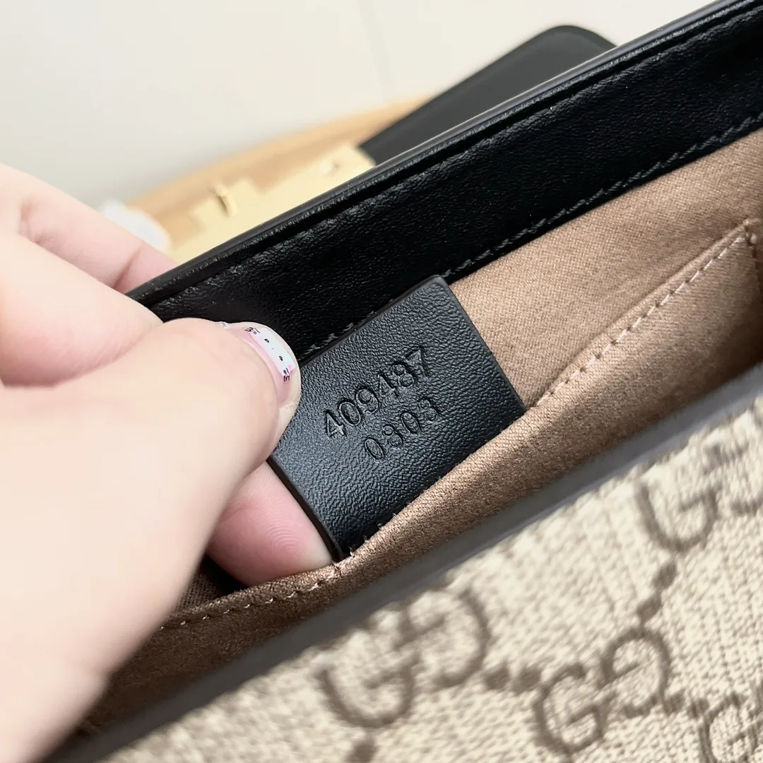 Gucci GG Supreme Padlock Small Shoulder - Bag