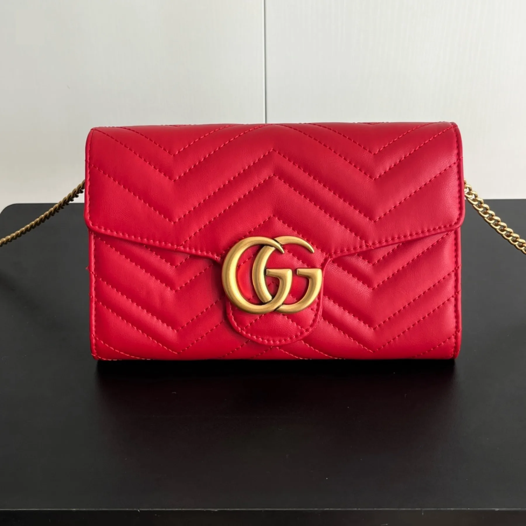 Gucci Marmont Chain Wallet - Red Gold Wallet
