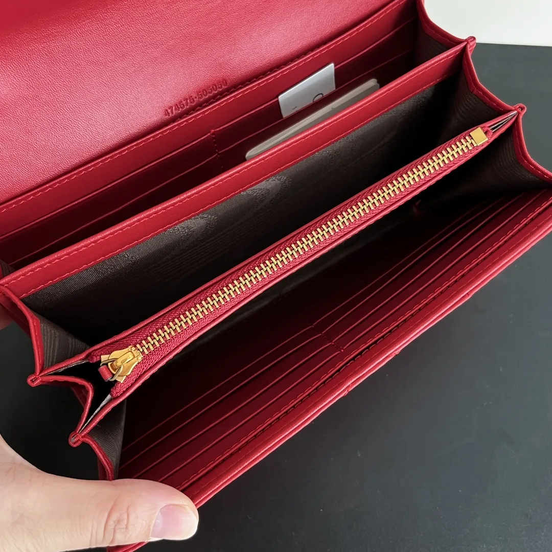 Gucci Marmont Chain Wallet - Red Gold Wallet