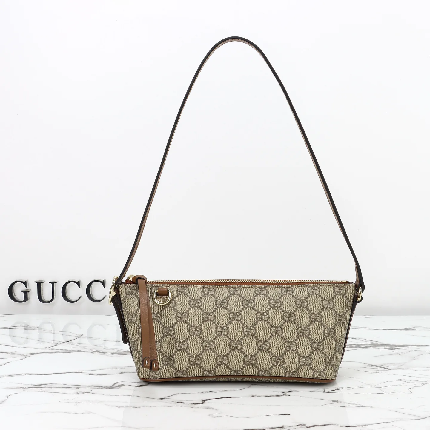 Gucci GG Emblem small shoulder bag - Beige