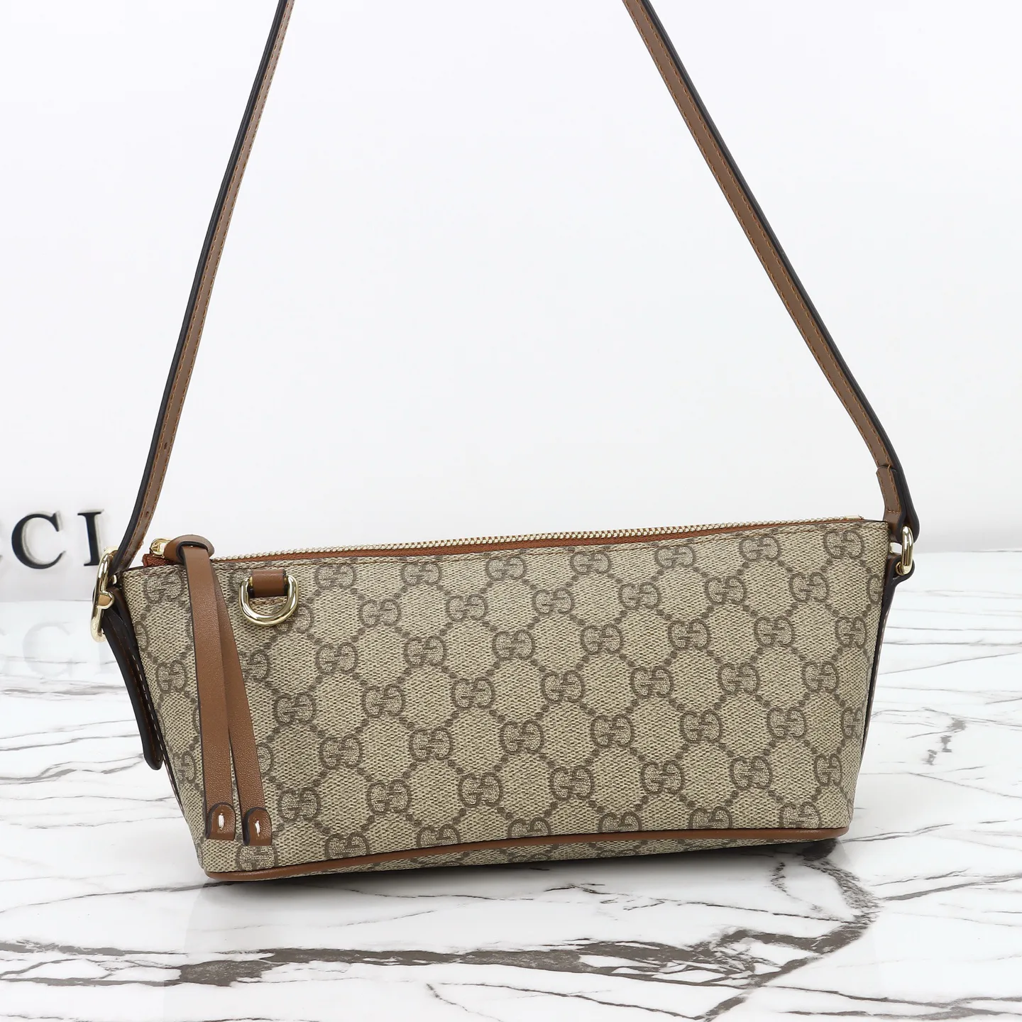 Gucci GG Emblem small shoulder bag - Beige