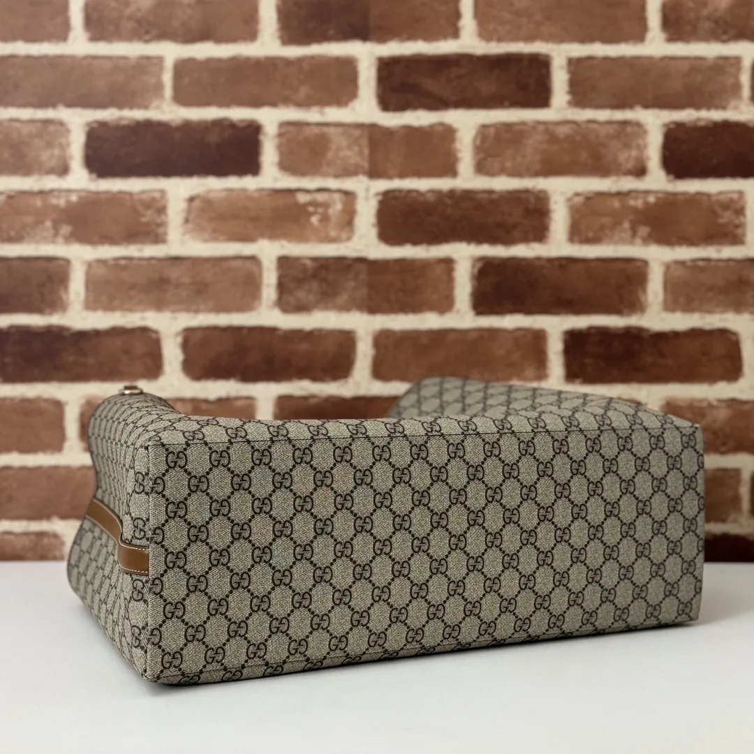 [TOP] Gucci GG Emblem Maxi brown tote bag
