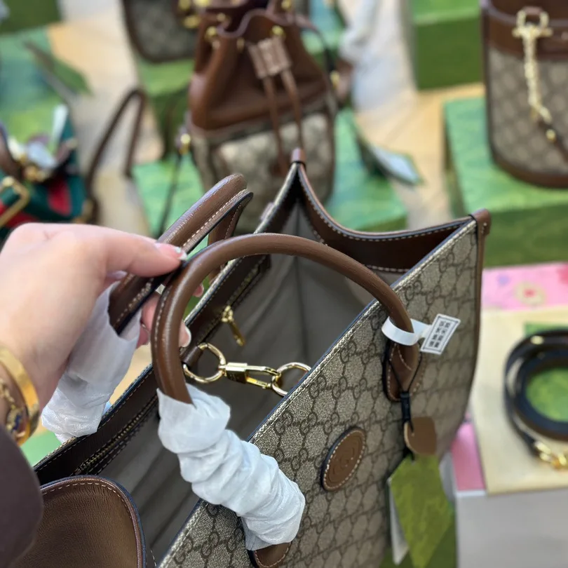 Small tote bag