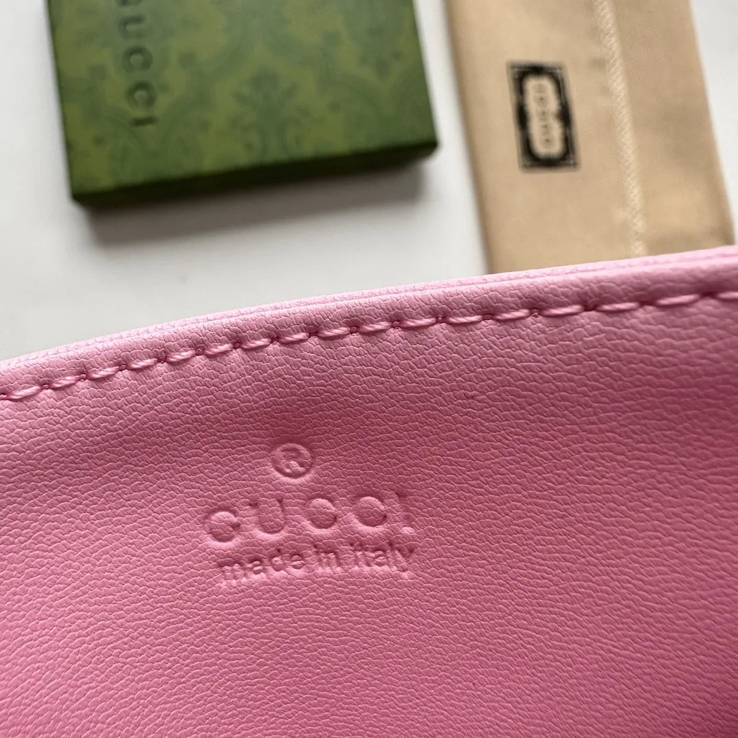 Gucci GG Marmont card case pink leather-wallet