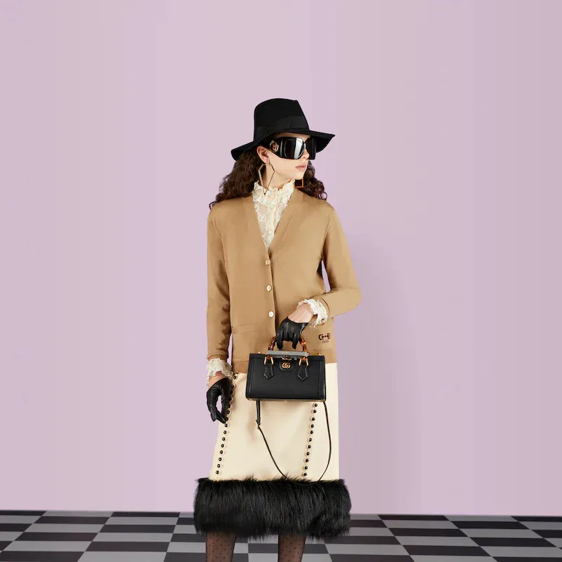 DIANA SMALL SHOULDER BAG