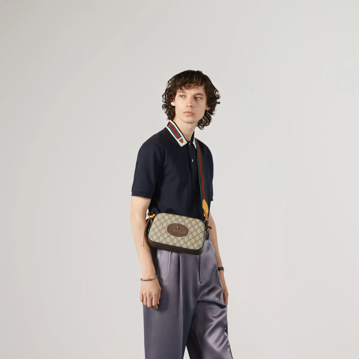 NEO VINTAGE SUPREME MESSENGER BAG