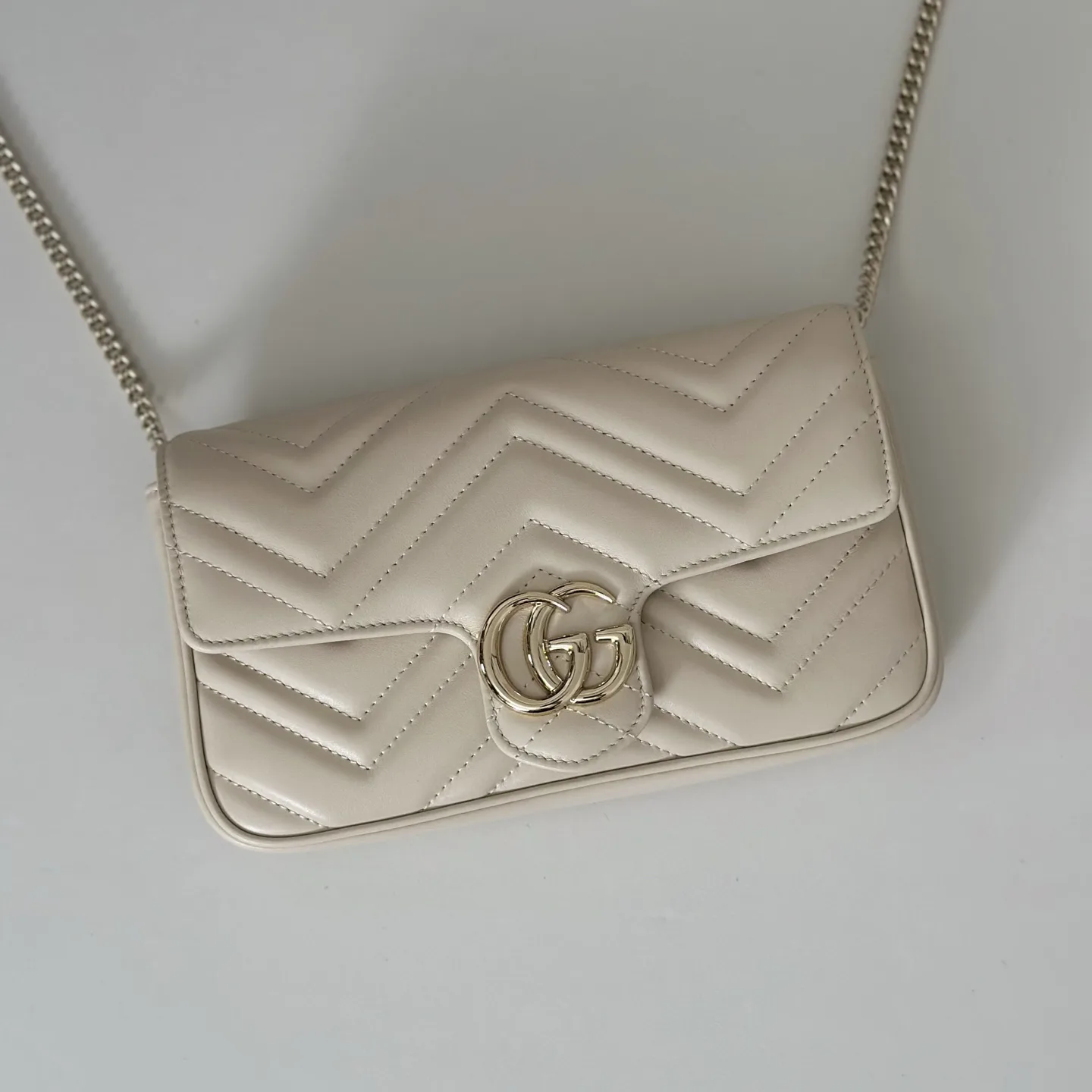 Gucci GG Marmont White Matelassé Chevron Leather Small Shoulder Bag