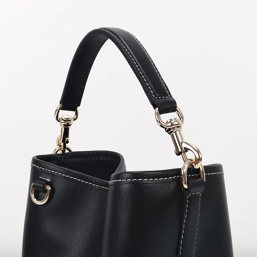 Gucci GG Emblem Bucket Bag - Black