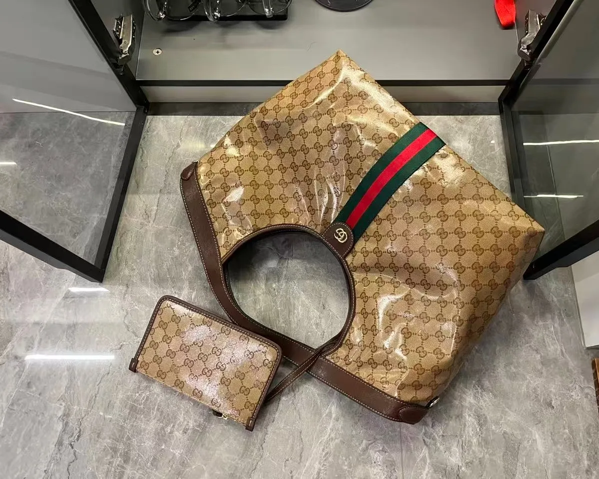 Gucci Giglio GG large tote bag varnished GG fabric - Bag