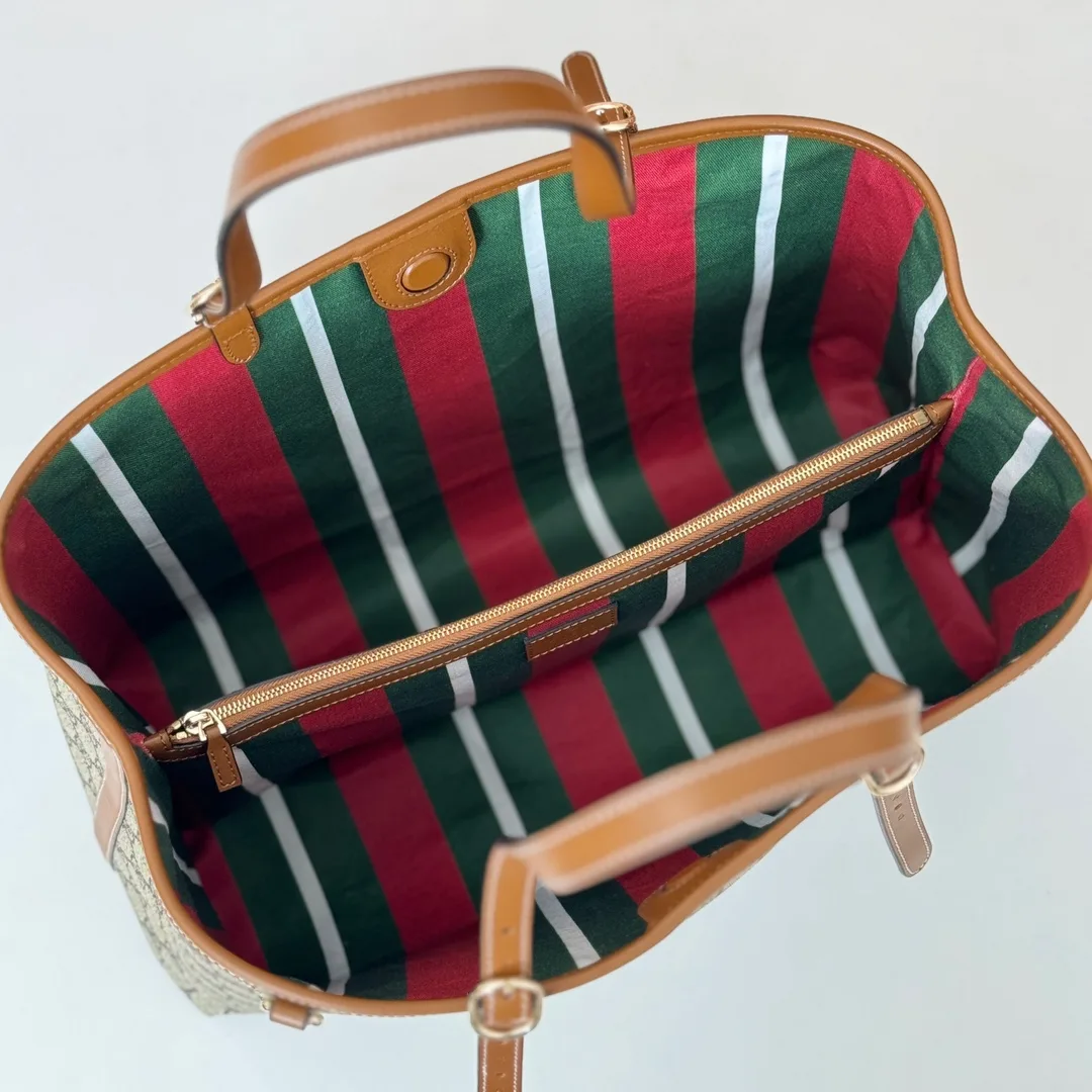 [TOP] Gucci GG Emblem Large brown tote bag