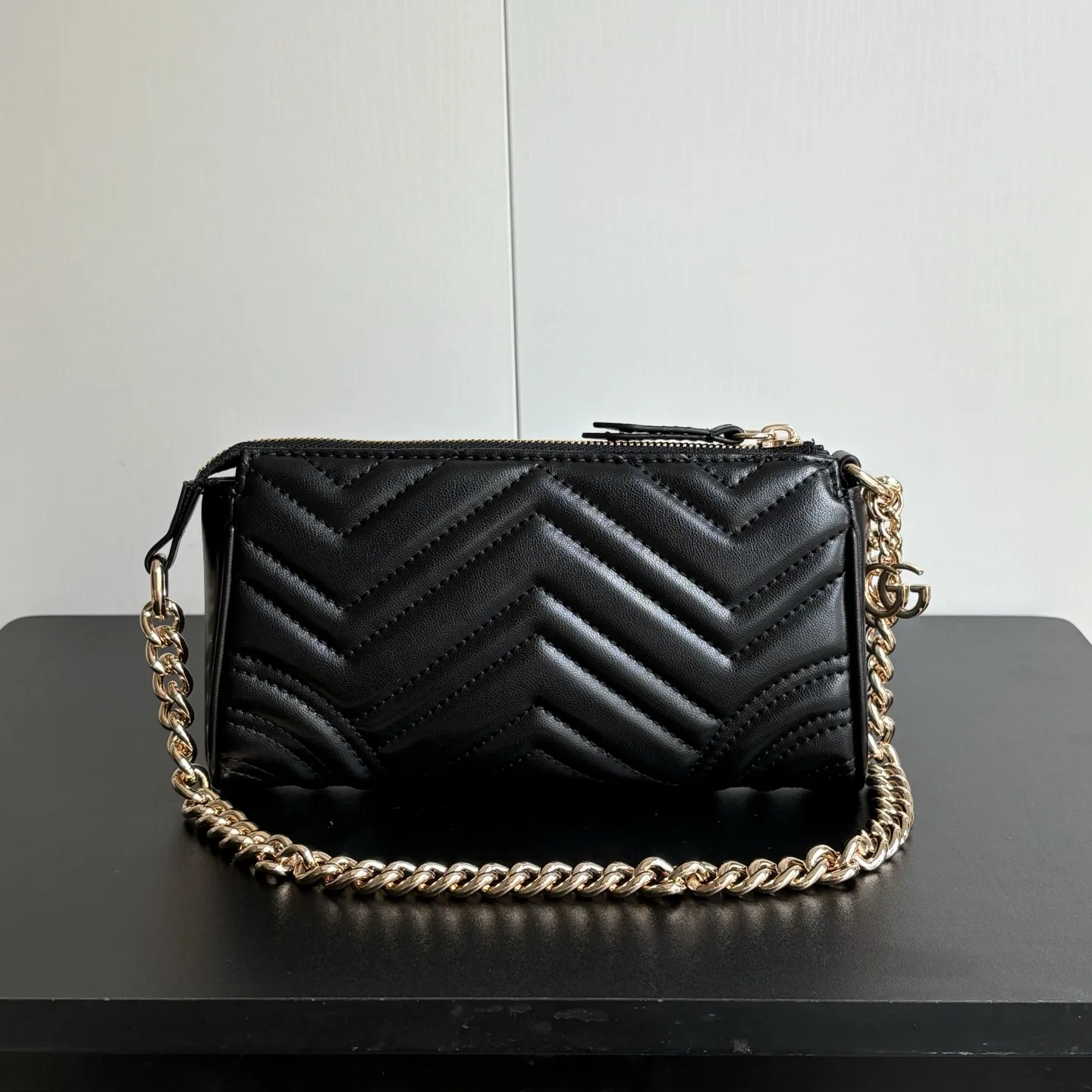 Gucci GG Marmont Black Matelassé Chevron Leather Shoulder Bag