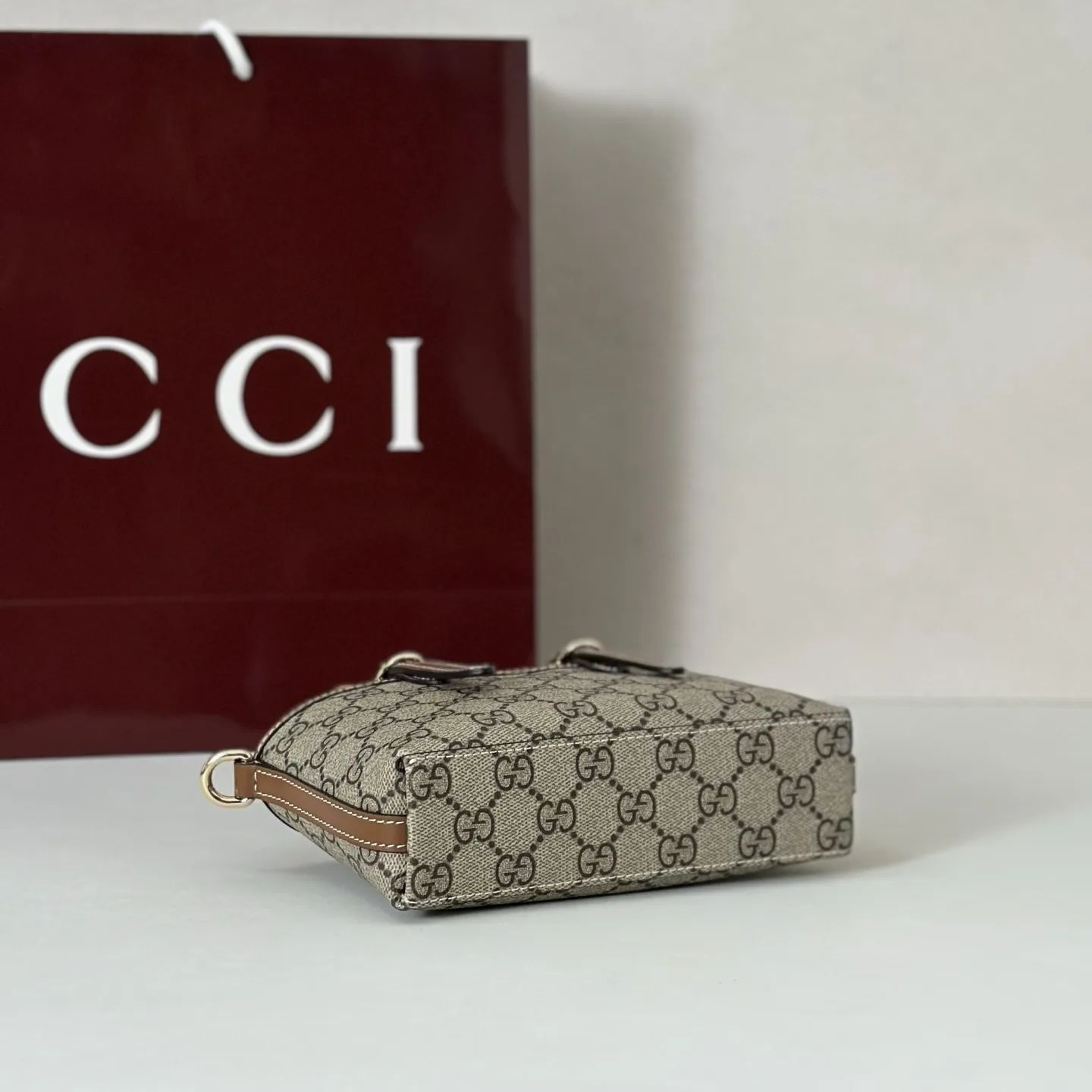 Gucci GG Emblem mini bag - Beige