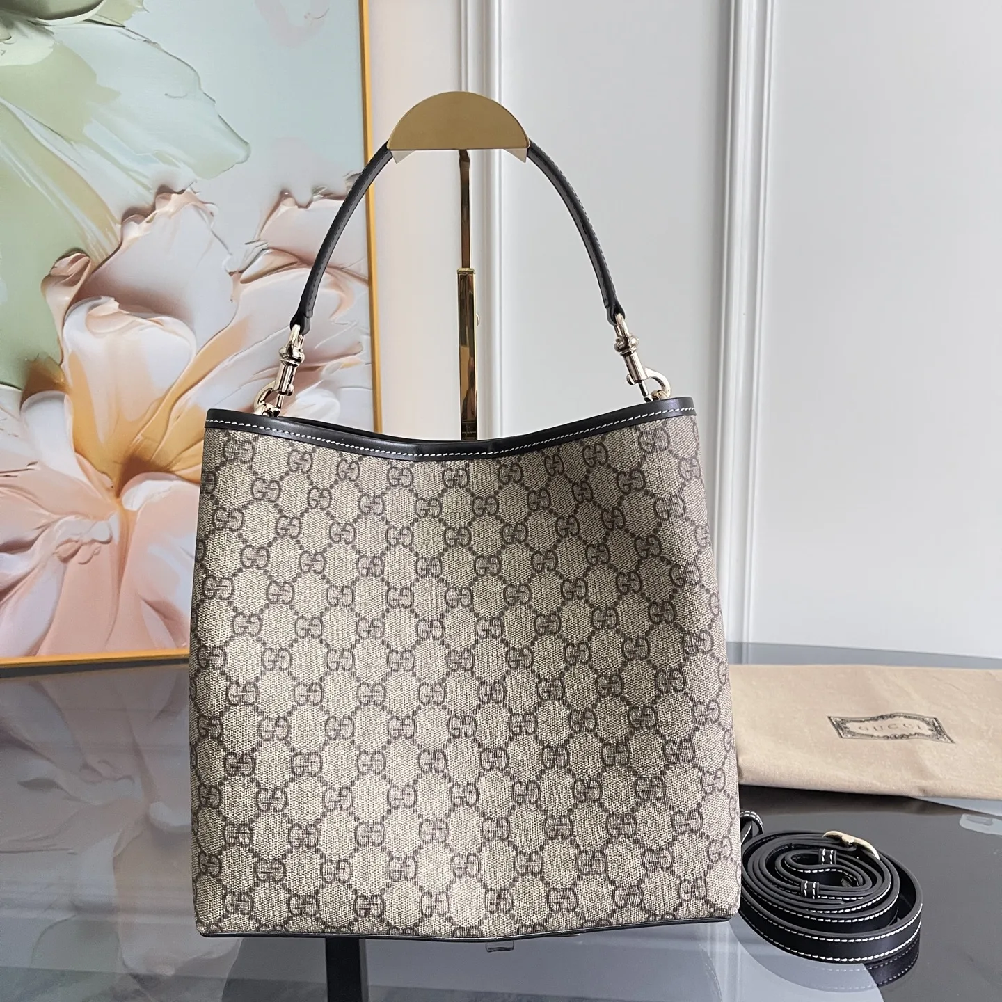 [TOP]Gucci GG Emblem Bucket Bag - Black