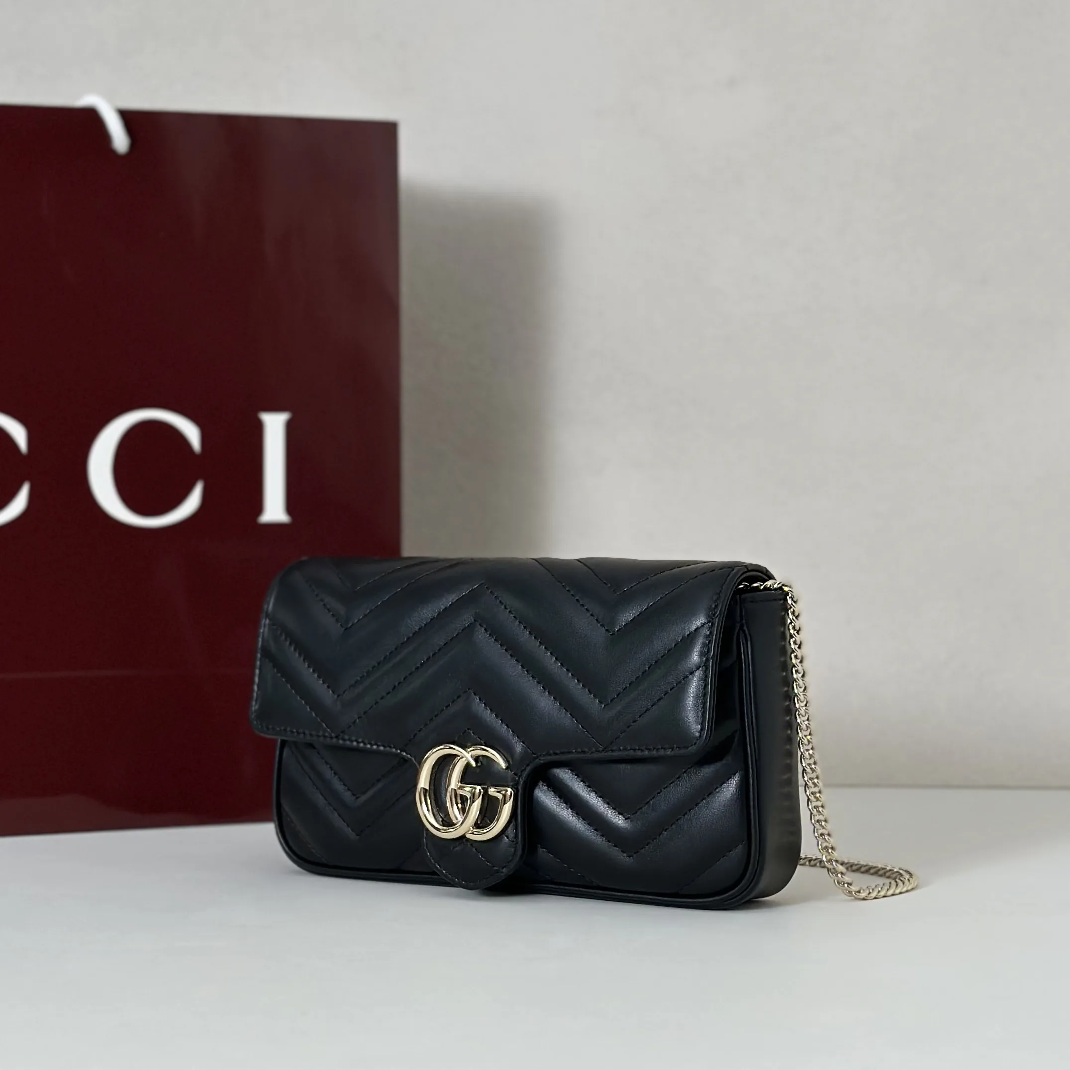 Gucci GG Marmont Black Matelassé Chevron Leather Small Shoulder Bag