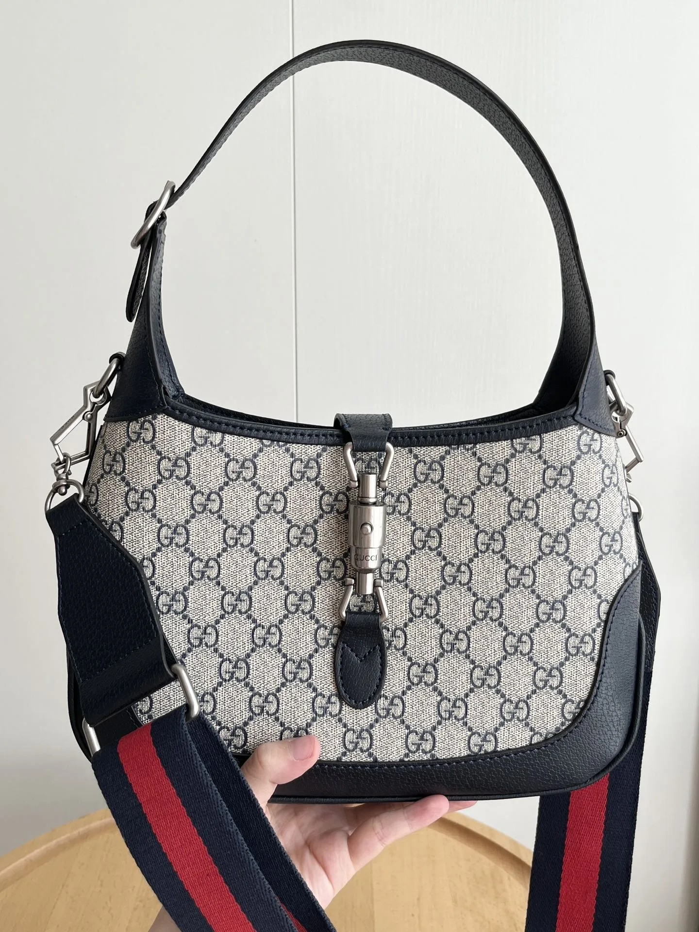 Gucci Jackie 1961 small GG shoulder bag Beige and blue GG canvas - Bag