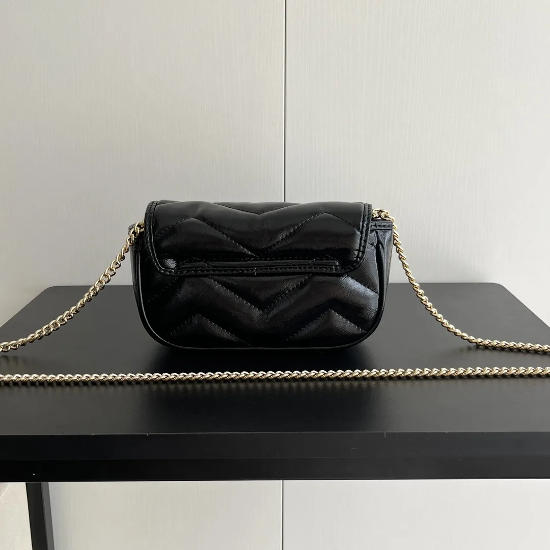 Gucci GG Marmont matelassé leather super mini bag