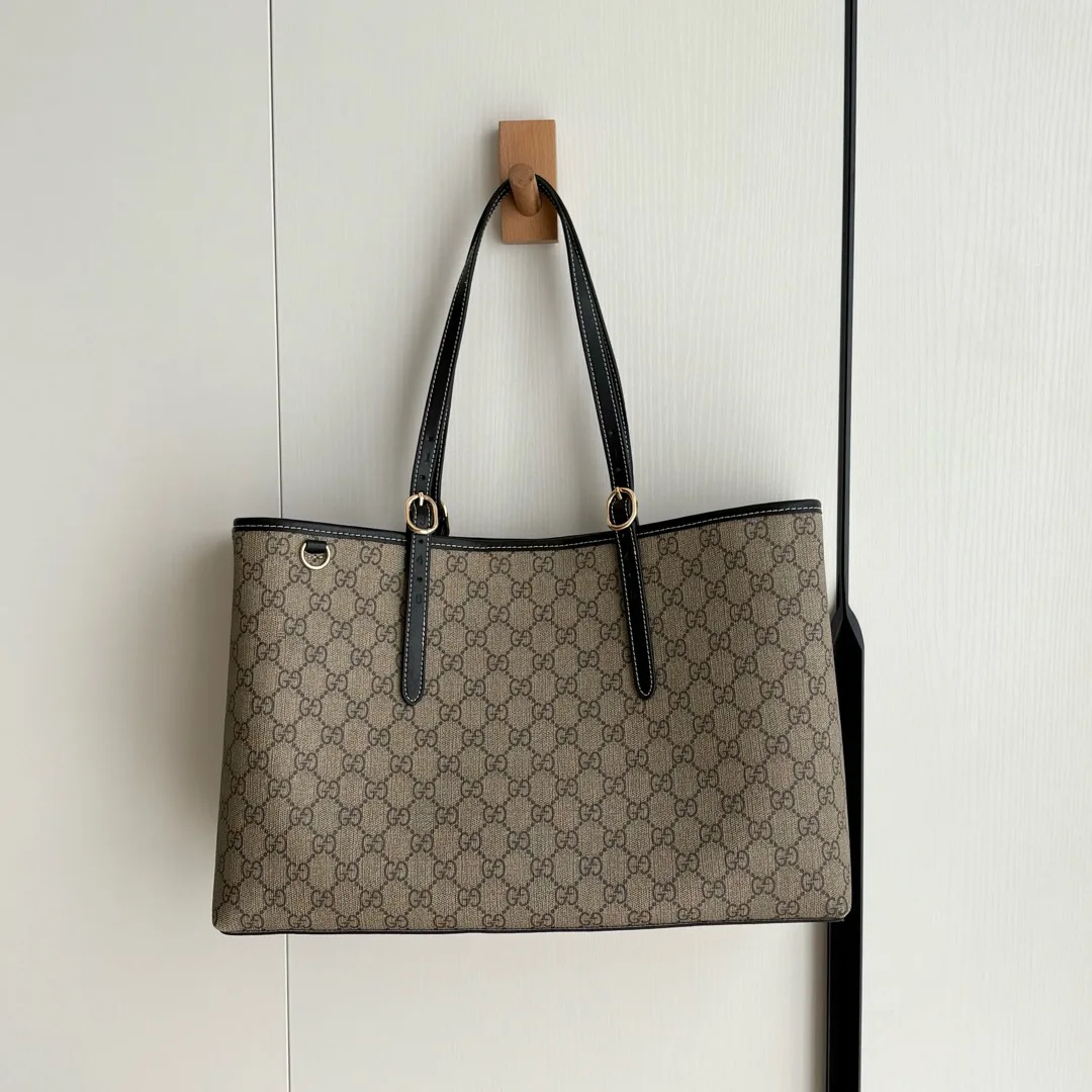 Gucci GG Emblem Large black tote bag