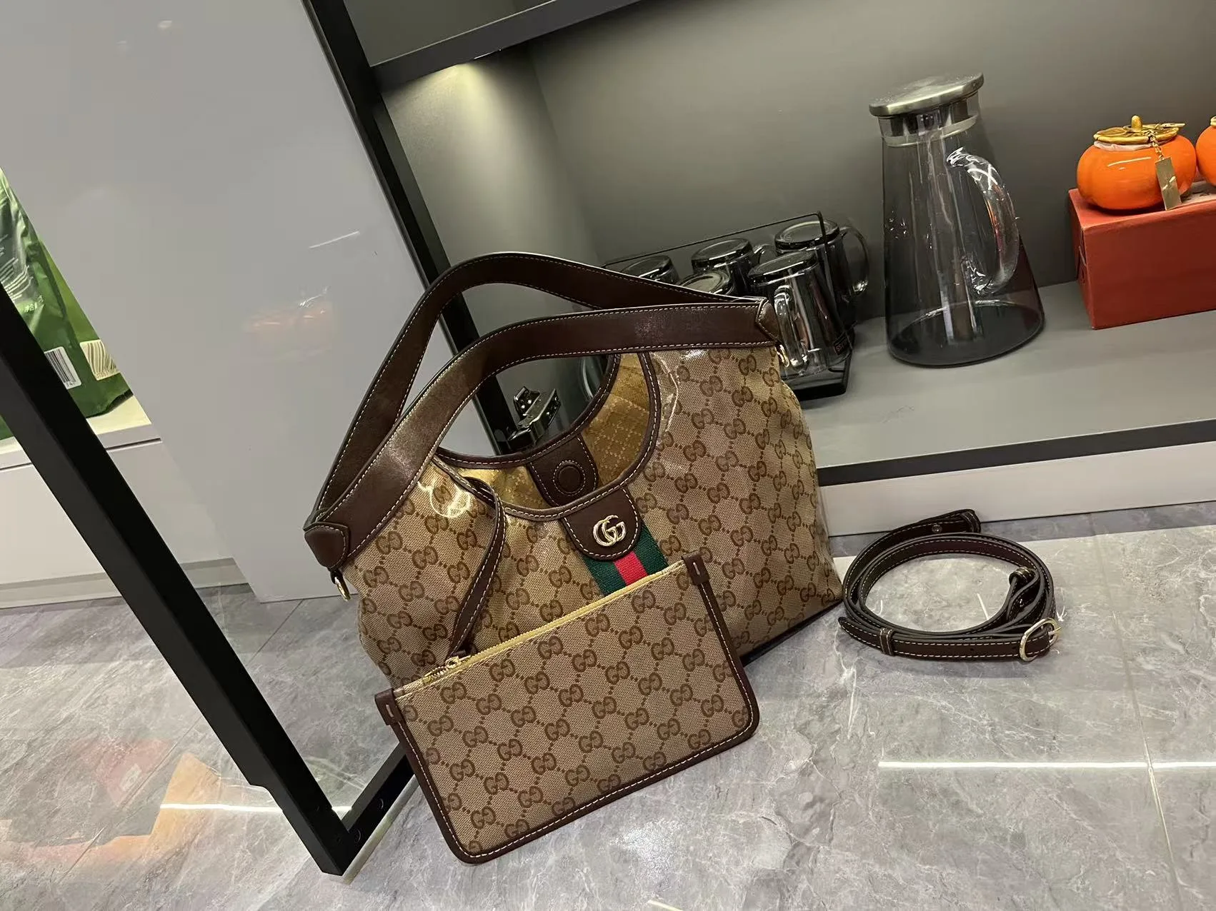 Gucci Giglio Small tote bag varnished GG fabric - Bag