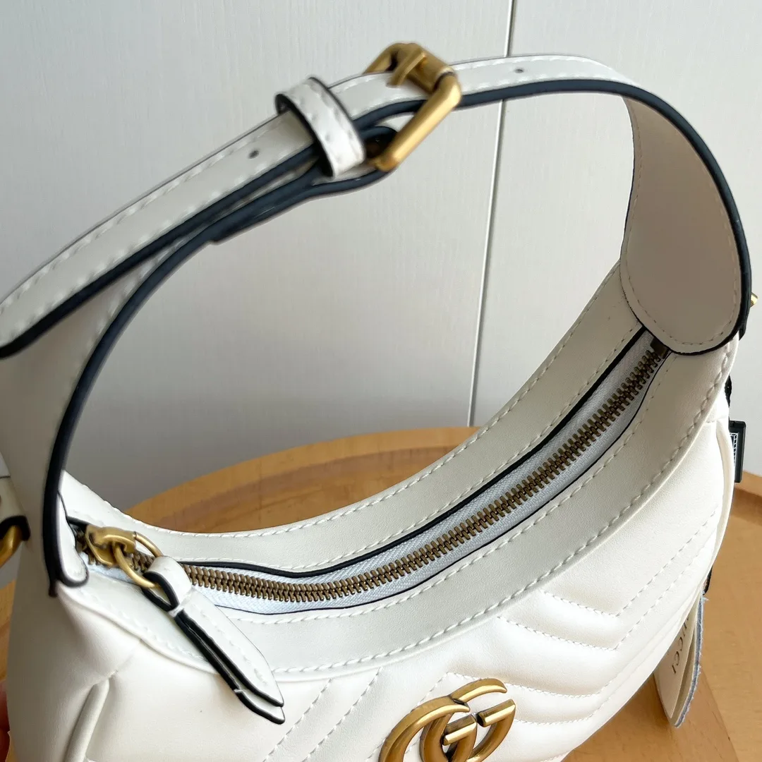 Gucci GG Marmont Small shoulder Bag White - Bag