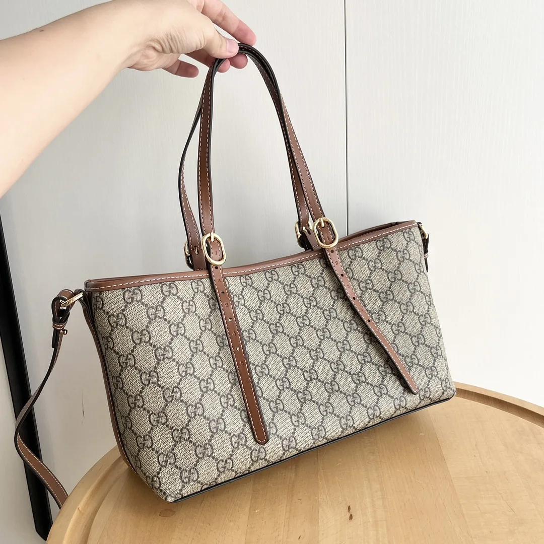 Gucci GG Emblem Medium brown tote bag