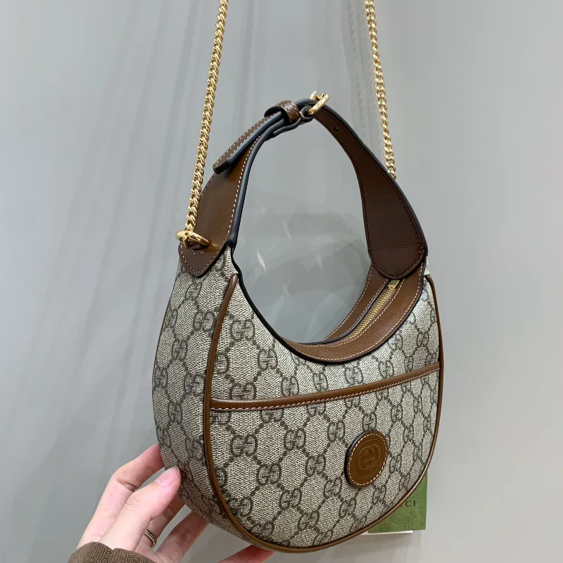 [TOP] Gucci Half-moon-shaped Mini Bag