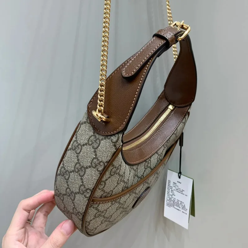 [TOP] Gucci Half-moon-shaped Mini Bag