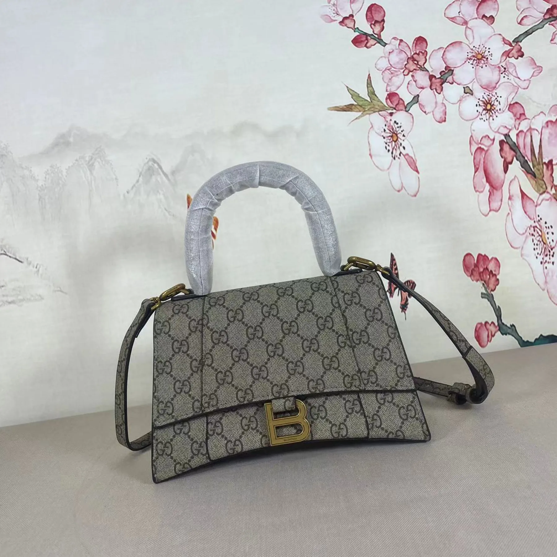 Gucci x Balenciaga The Hacker Project Hourglass Bag - leather canvas&gold-tone hardware, Ebony