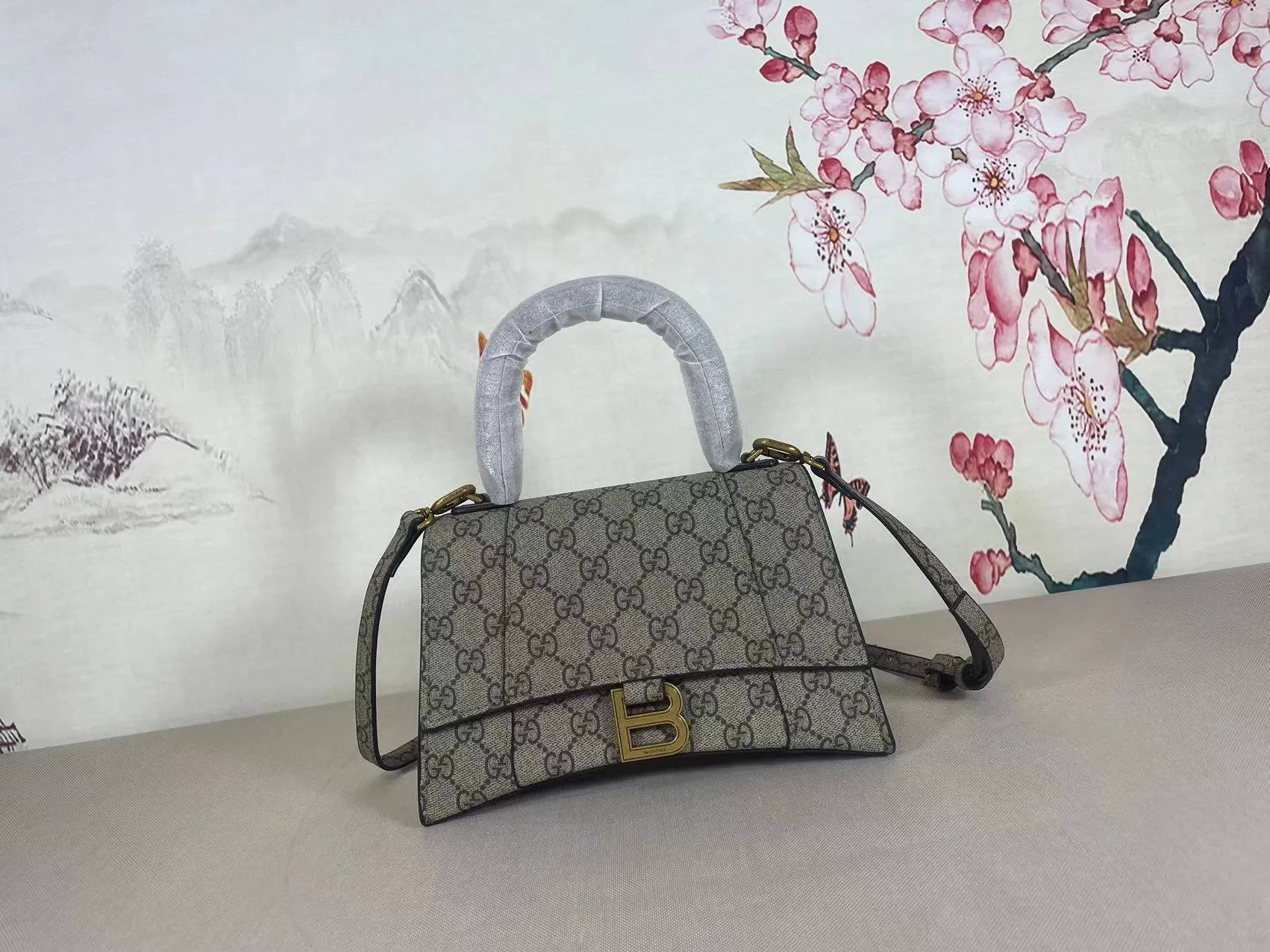 Gucci x Balenciaga The Hacker Project Hourglass Bag - leather canvas&gold-tone hardware, Ebony