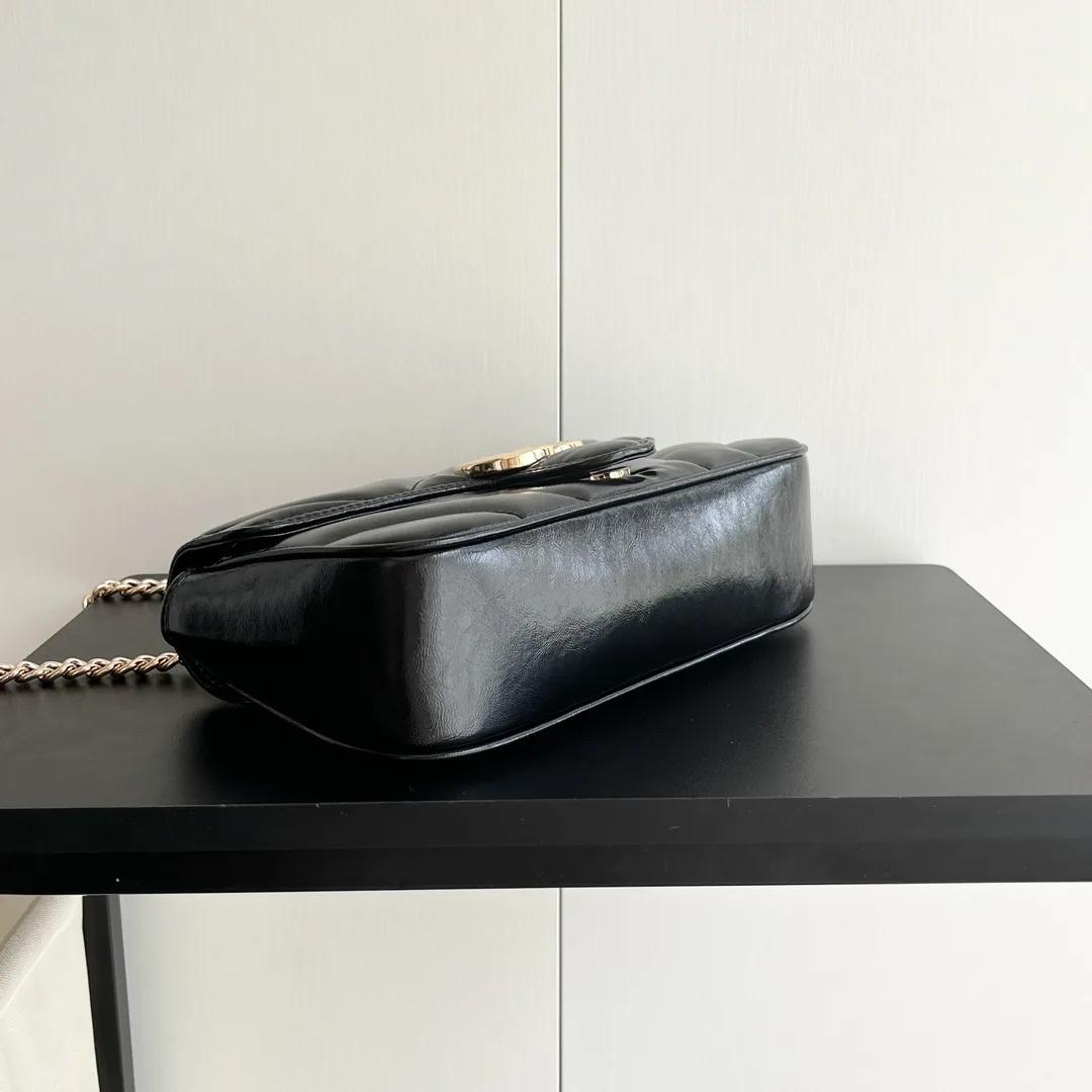 Gucci GG Marmont matelassé leather small bag