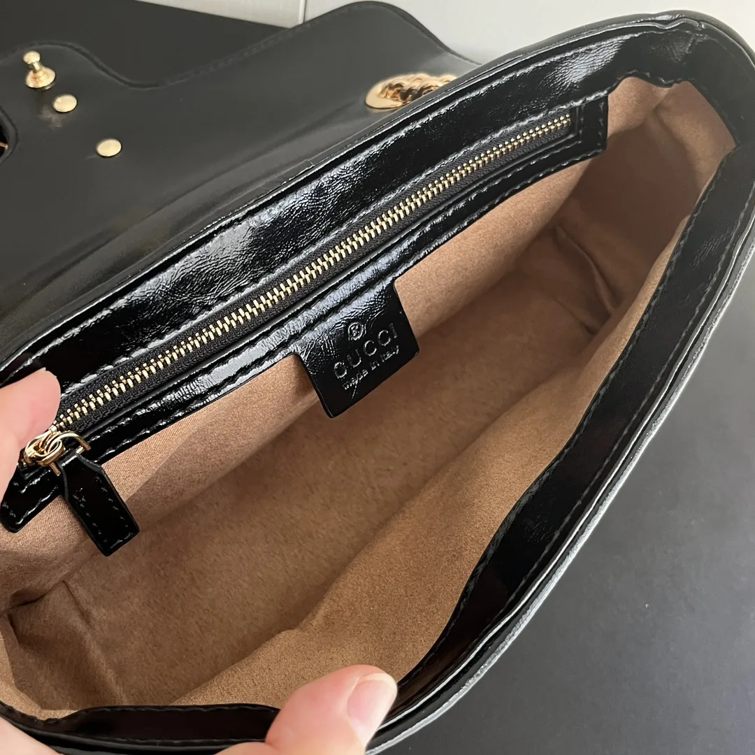 Gucci GG Marmont matelassé leather small bag