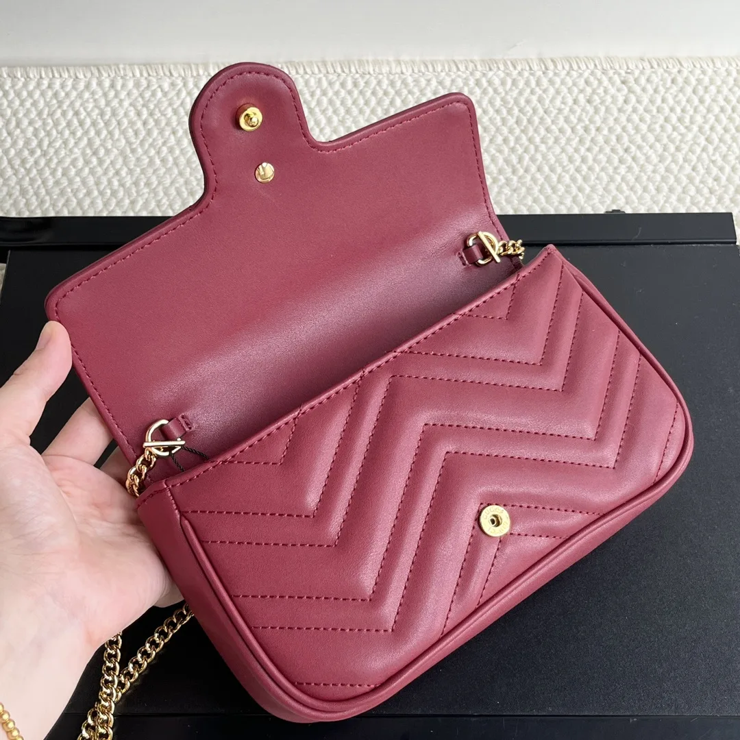 Gucci GG Marmont matelassé leather super mini bag